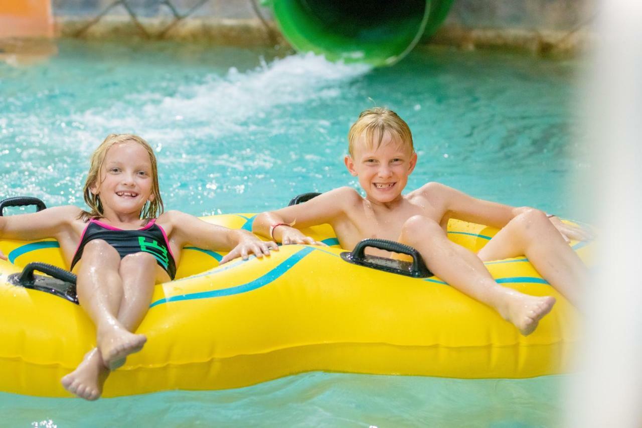 Hope Lake Lodge & Indoor Waterpark Cortland Exterior foto
